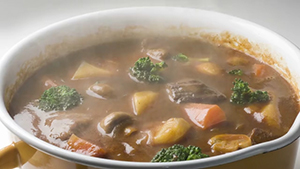 食材 煮物 西洋料理 シチュー 牛肉 野菜 スタイル 動画 カラーイメージ 横位置 白バック テーマ 食事 2014年